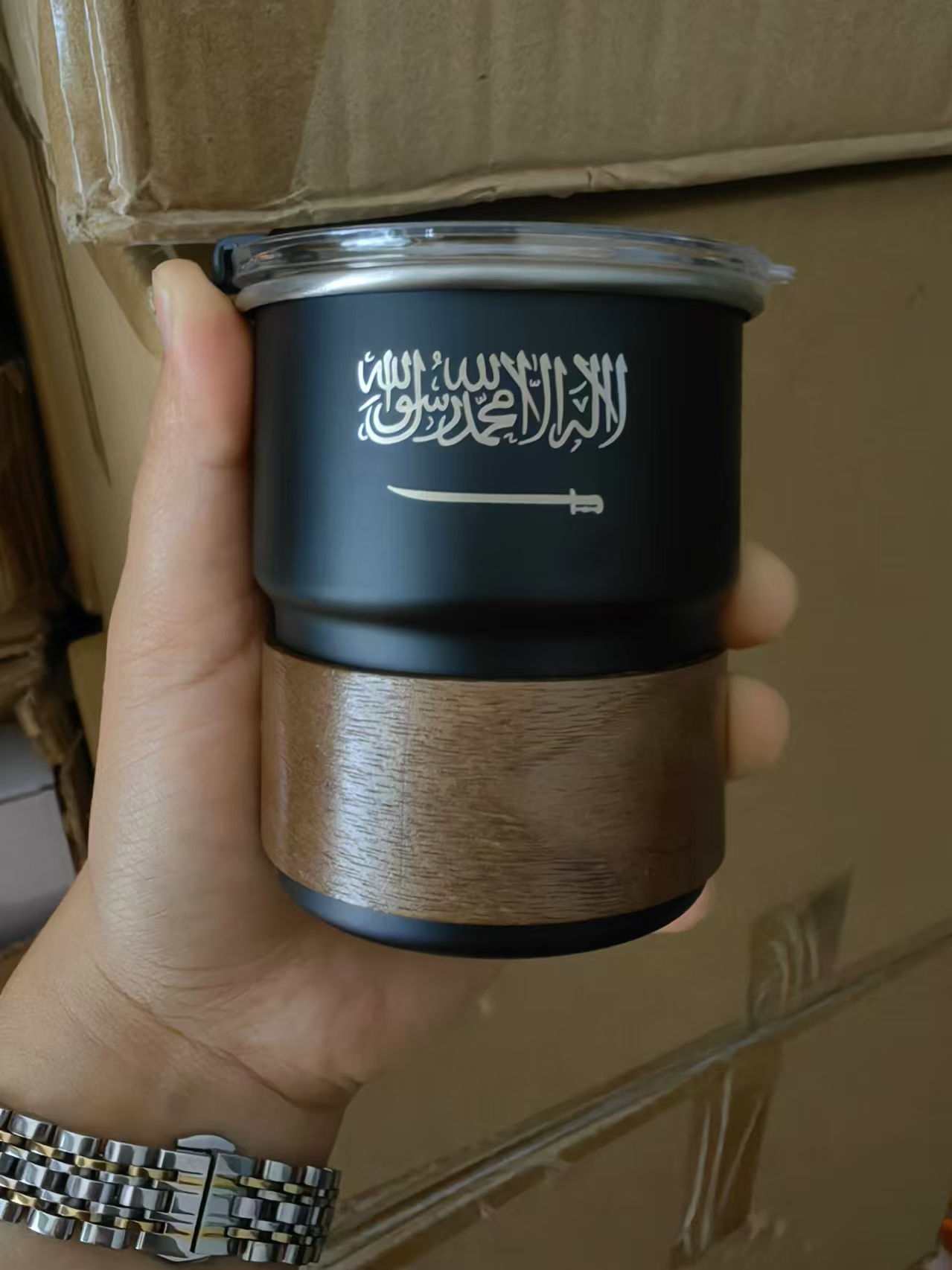 Coffee Equipment For Camping - ธงซาอุดีอาระเบียโลโก้ถ้วยสแตนเลสแก้วเบียร์พร้อมฝาปิดไม้ 300ml Outdoor Camping แก้วกาแฟ